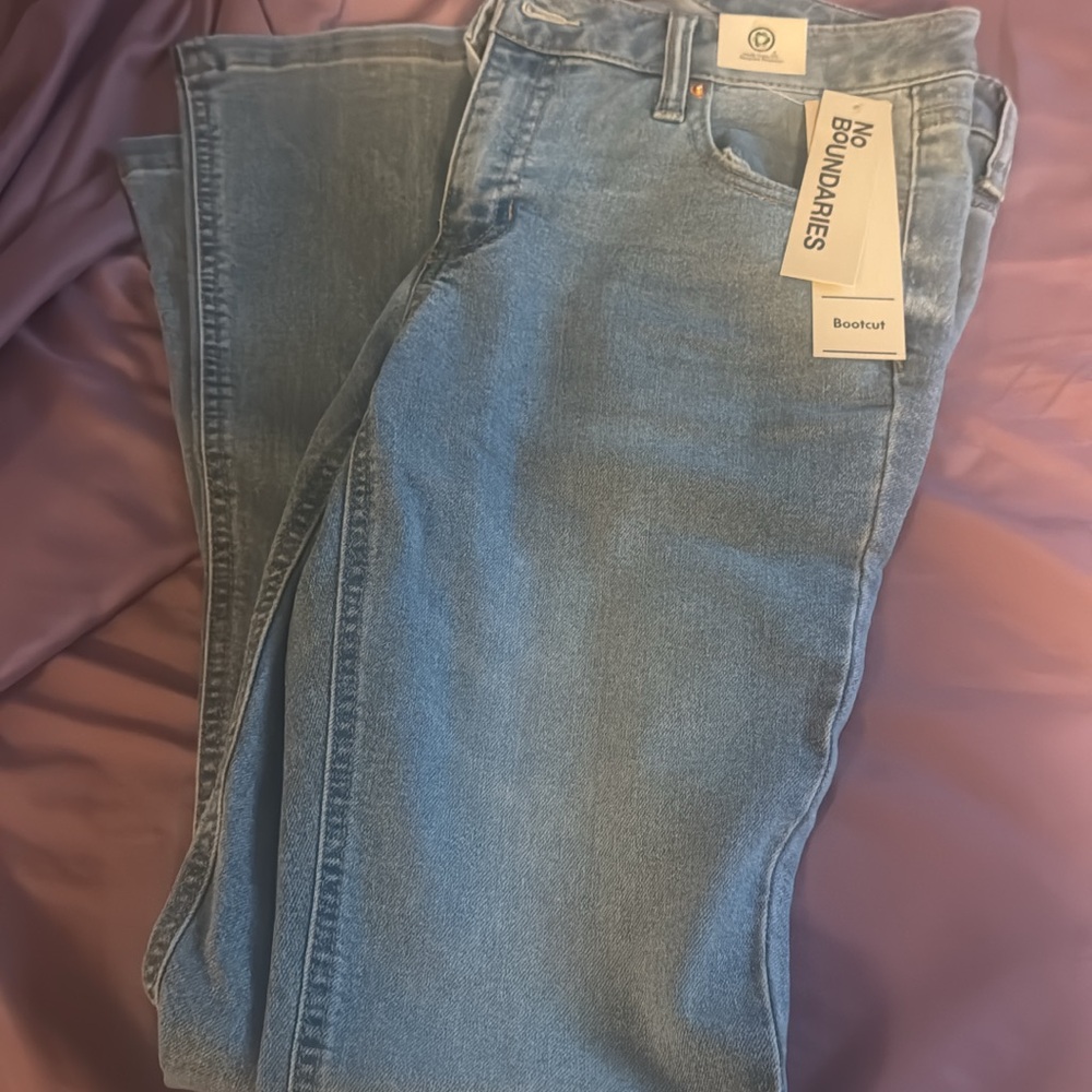 No Boundaries Women's Light Wash Bootcut Jeans